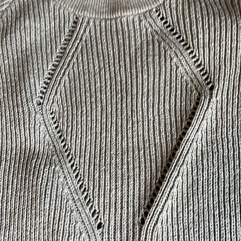 Lululemon The Sweater The Better in Heathered Medium Grey. Go by Measure… - Picture 11 of 13